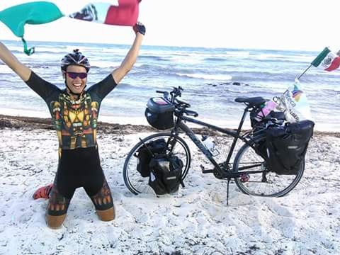 Alberto Reynoso recupera bicicleta con que dio la vuelta al mundo