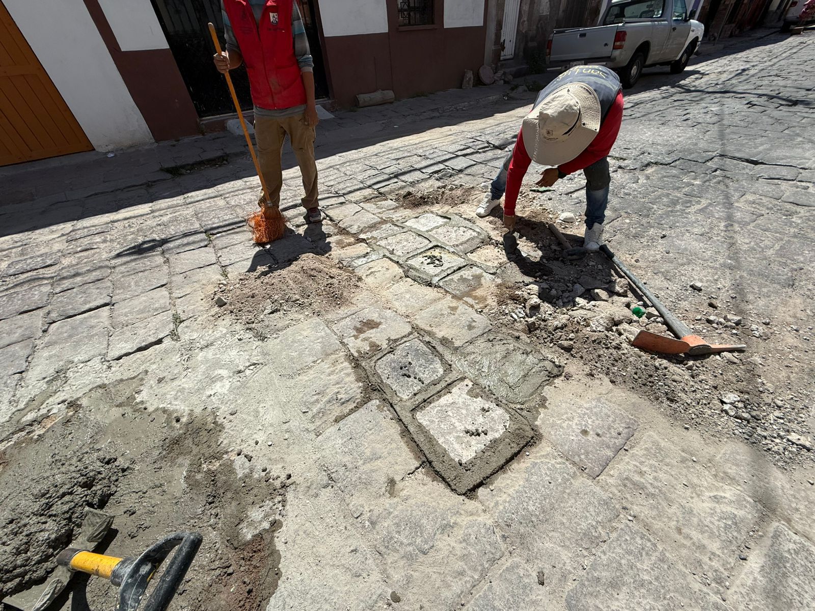 Rehabilitan vialidades en el Centro Histórico de la capital